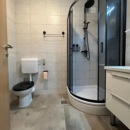 شقة In ميدولين