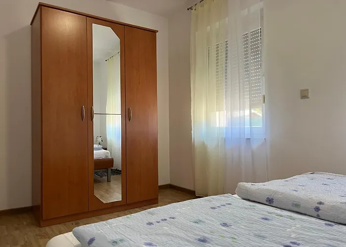 Apartament In *